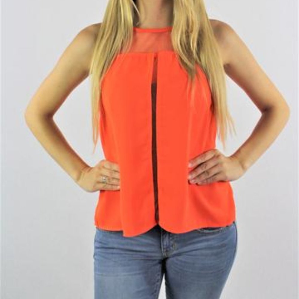 NWT! Gianni Bini Mesh Detail Top